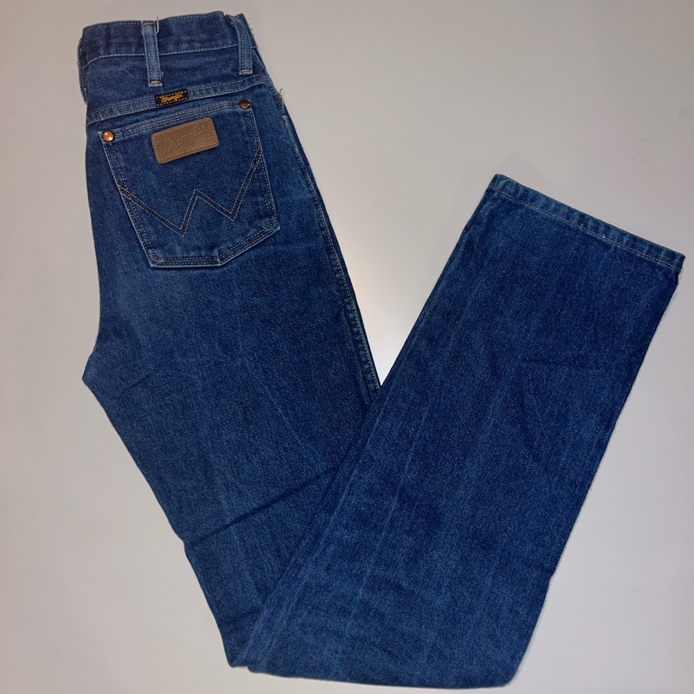 Vintage Wrangler Jeans
Size 29
Length 36 
In great condition
Super cute & comfy